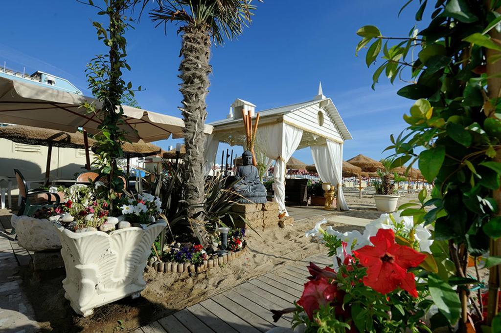 Hotel Thea Gabicce Mare Dış mekan fotoğraf