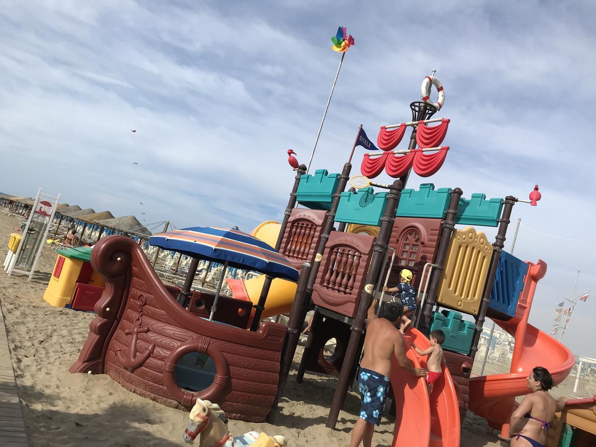 Hotel Thea Gabicce Mare Dış mekan fotoğraf
