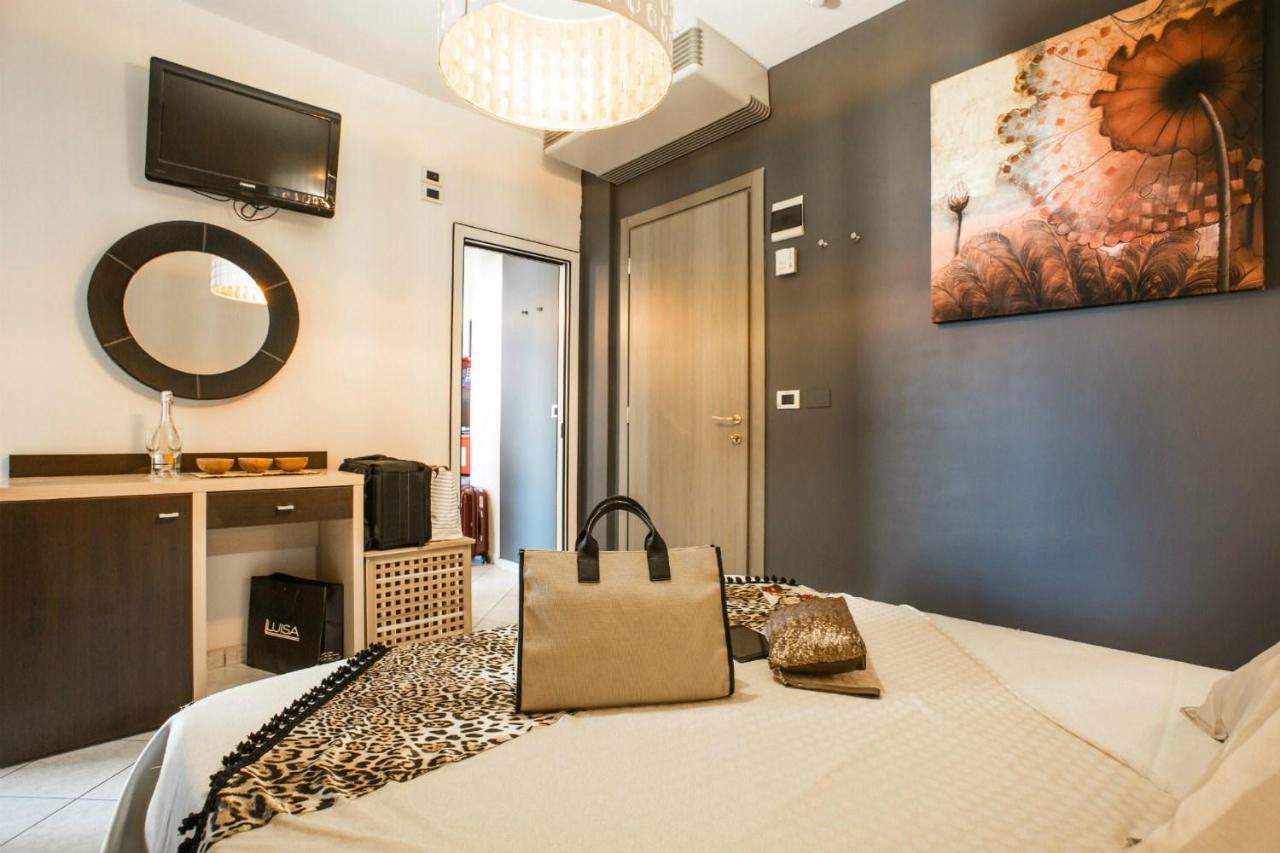 Hotel Thea Gabicce Mare Dış mekan fotoğraf